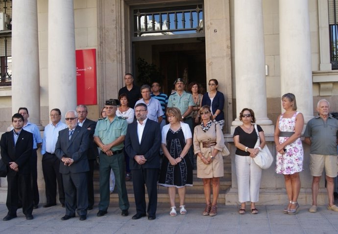 Concentración En Repulsa Por La Fallecida Por Violencia De Género En Castellón