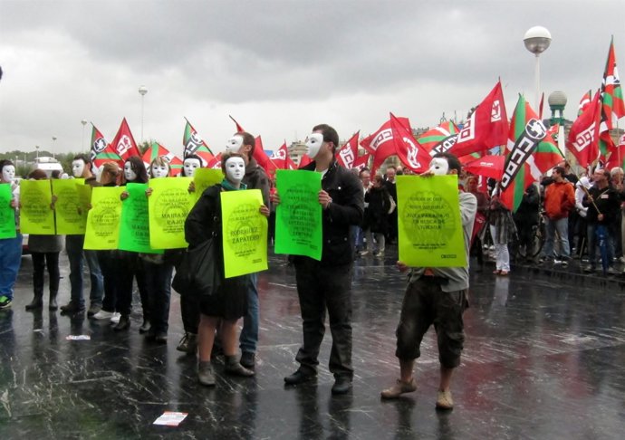Concentración CC.OO En Zinemaldia