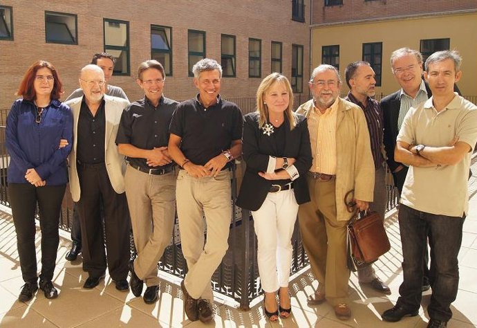 Puchalt Y Bellveser Con El Jurado De Los Premios