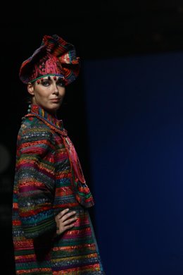 Modelo Rusa En Cibeles