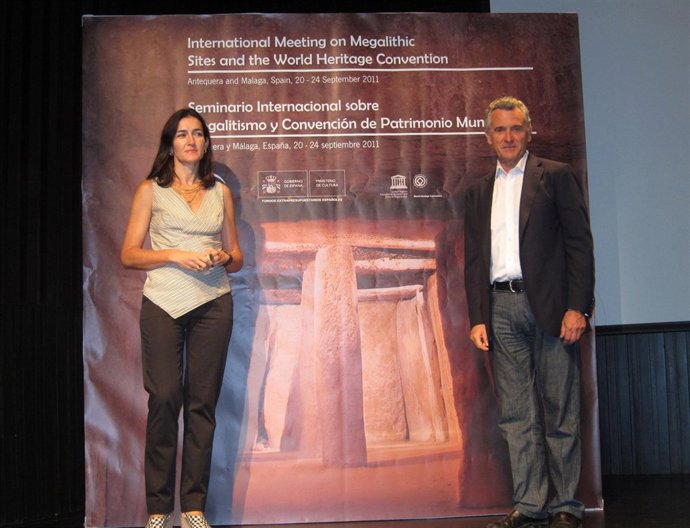 La Minitra De Cultura, Ángeles González-Sinde Y El Consejero, Paulino Plata