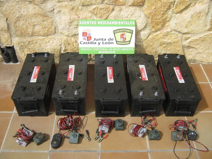 Dispositivos Electrónicos Prohibidos Utilizados Para La Caza.