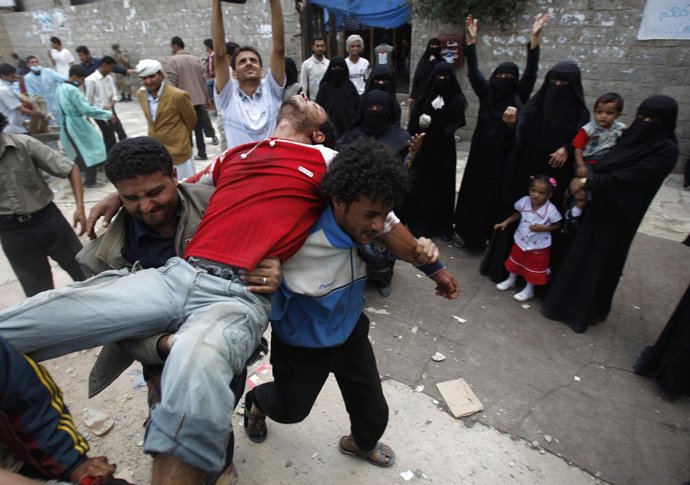 Represión De Manifestantes En Sana (Yemen)