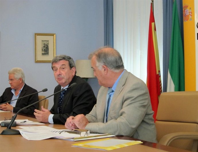 García Garrido, Junto Con El Subdelegado En Jaén, Fernando Calahorro.