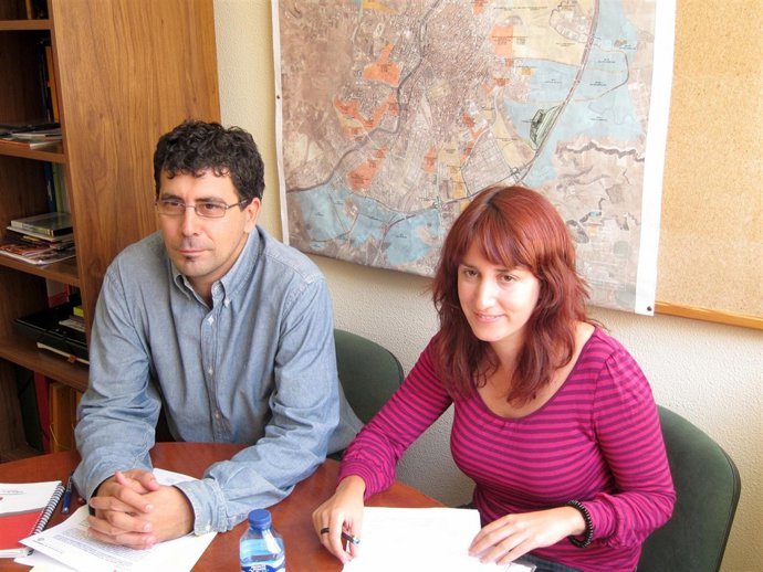 Los Concejales De IU Alberto Bustos Y María Sánchez