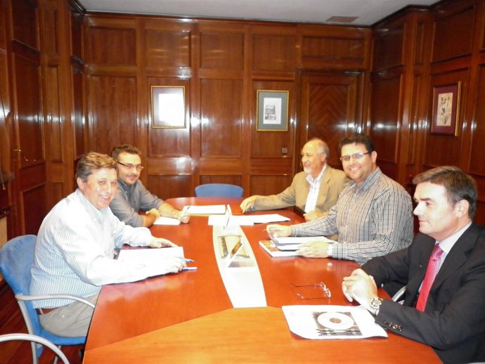 Representantes De ACEMM Con El Director General De Montes
