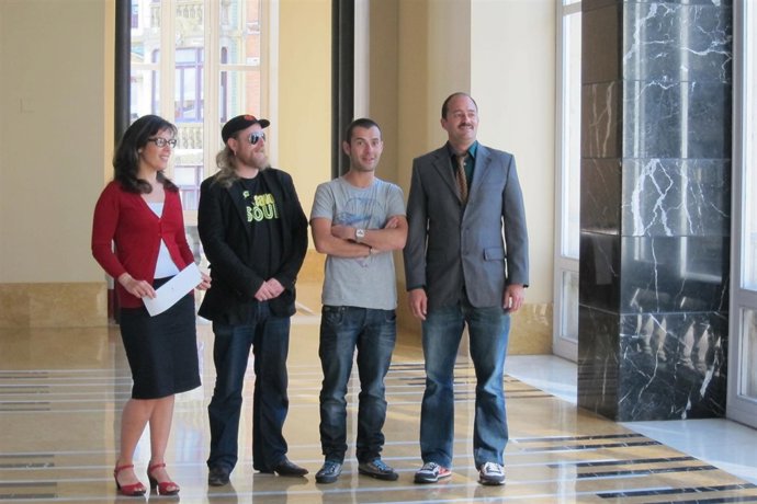 Equipo Artístico De 'Ye Más Caro Quedar En Casa'