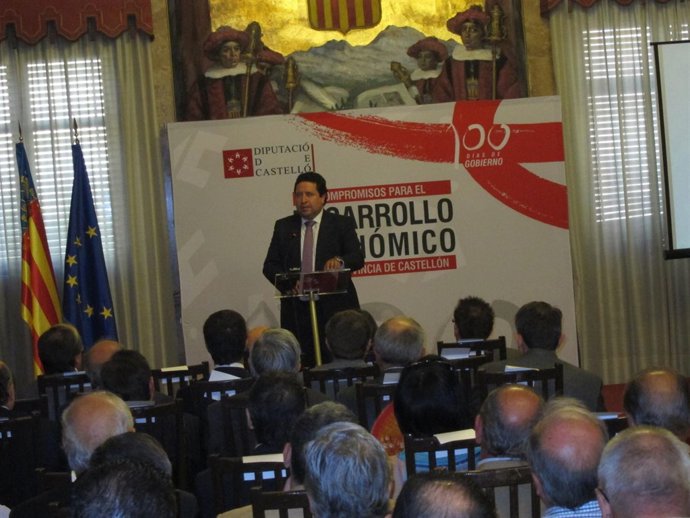 Javier Moliner En La Presentación Del Documento