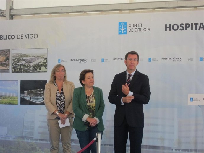 El Presidente Alberto Núñez Feijóo Y La Conselleira Pilar Farjas