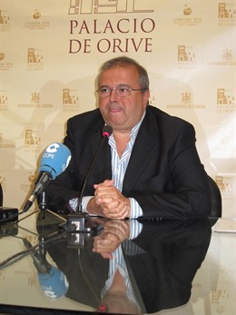El Concejal De Cultura Del Ayuntamiento De Córdoba, Juan Miguel Moreno Calderón 