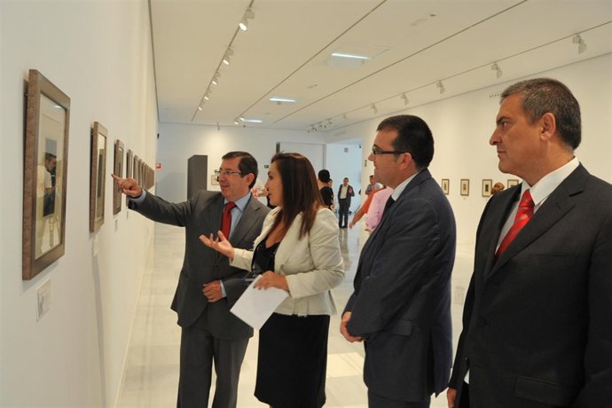 Nota De Prensa Y Fotos Obra Social Cajagranada