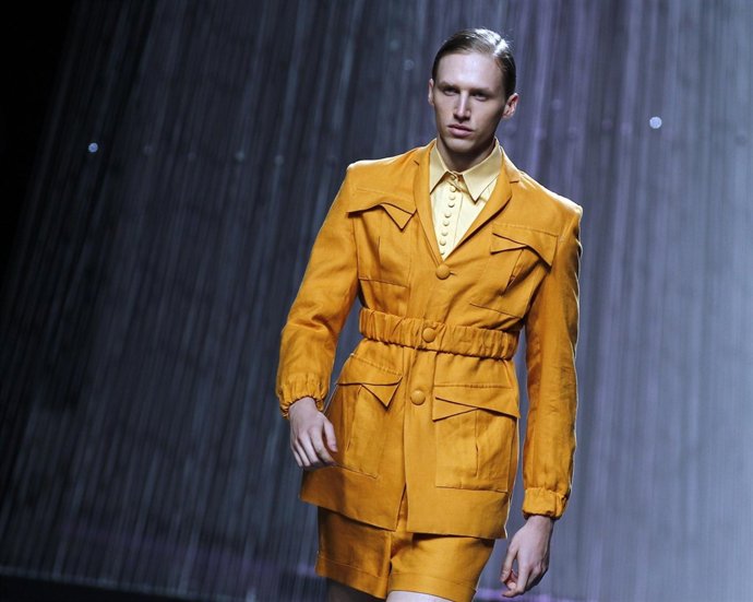 Modelo De Moisés Nieto En Cibeles