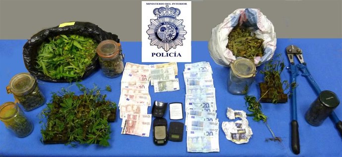 Efectos Intervenidos Tras Un Incendio En Una Vivienda En Salamanca