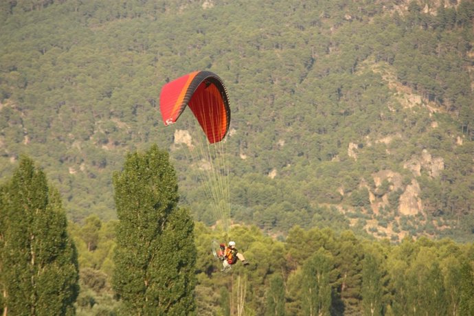 Un Participante En El Festival Internacional Del Aire El Yelmo De 2010.
