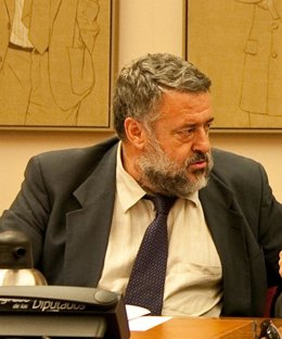 Juan Antonio Barrio, (Izquierda Socialista)