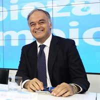 Pons apoya a Aguirre y recalca que la huelga educativa es "política"