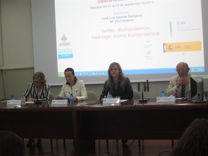 Inauguración Del Curso De La UIMP Con La Participación De Pilar De La Oliva