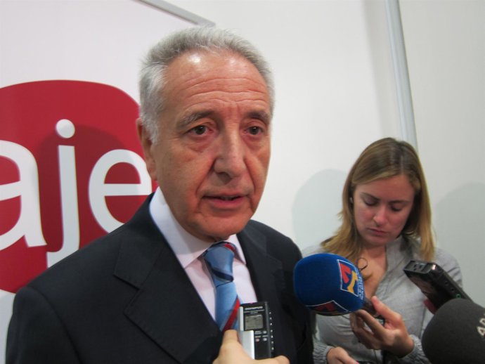 El Consejero De Innovación Y Nuevas Tecnologías, Modesto Lobón