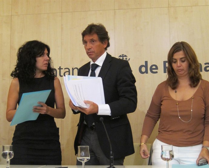 Sandra Fernández, Mateu Isern Y Antonia Fornari