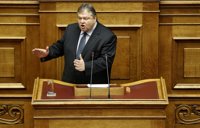 Grecia aprobará nuevos ajustes para recibir la ayuda urgente de 8.000 millones