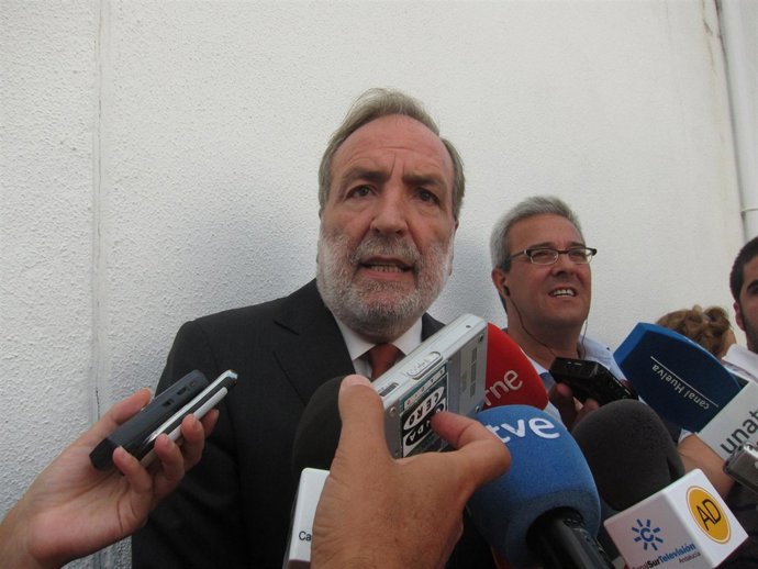 El Subdelegado Del Gobierno En Huelva, Manuel Bago.