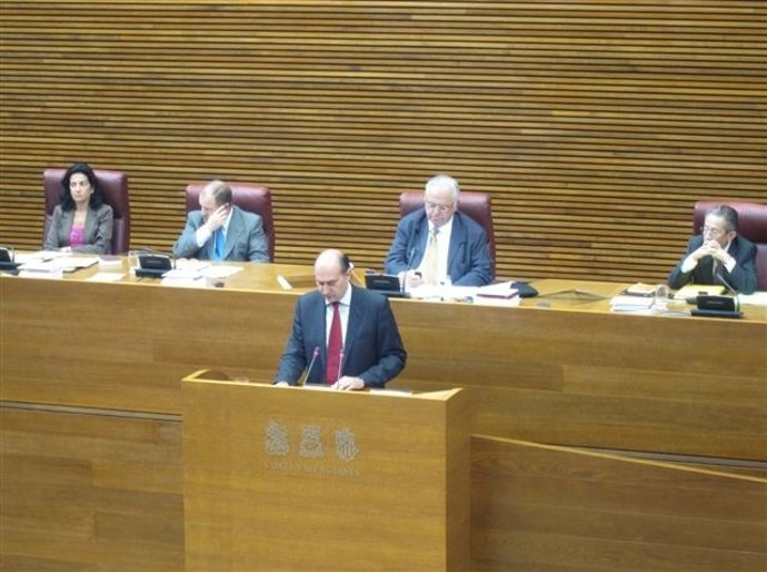 Comparecencia De Verdeguer En Las Corts