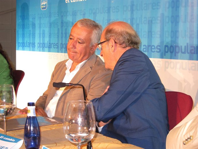 El Presidente Del PP-A, Javier Arenas, Y El Alcalde De Huelva, Pedro Rodríguez.