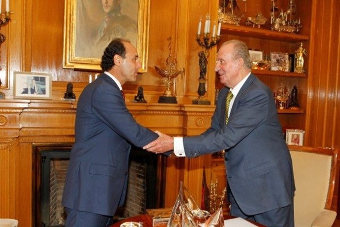 El Rey Recibe Al Presidente De Cantabria En La Zarzuela