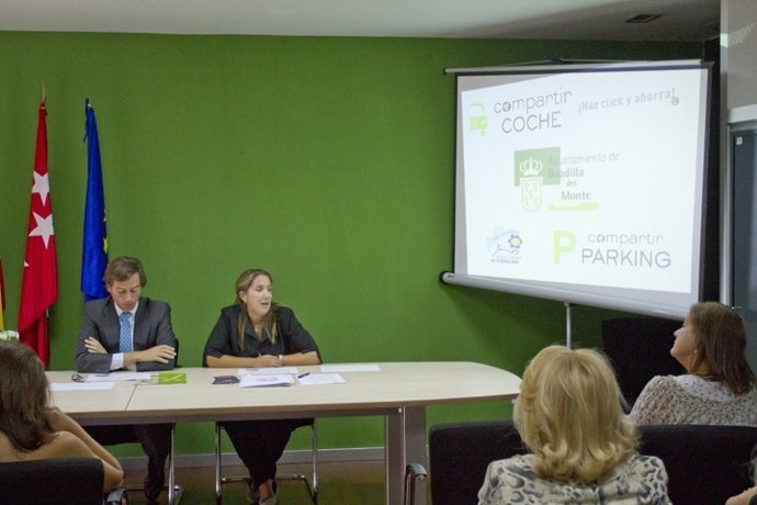 El Acalde Y  La Concejala De Movilidad De Boadilla Del Monte