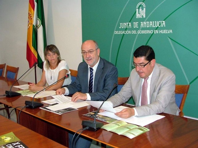 El Delegado Del Gobierno Presenta La X Feria Cinegética De San Silvestre. 