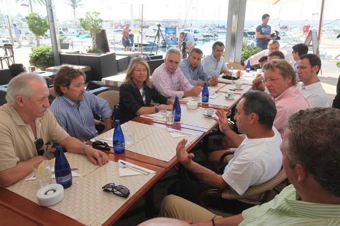 Reunión De La Alcaldesa De Marbella, Angeles Muñoz, Con Empresarios Del Puerto