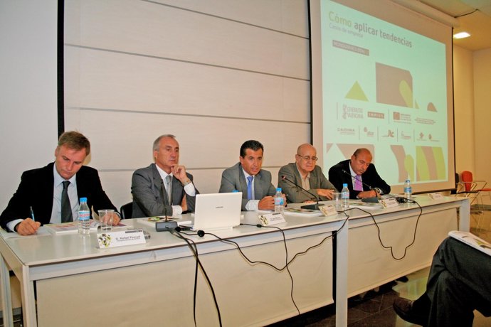 Presentación Del Estudio "Cómo Apliar Tendencias" En Feria Hábitat