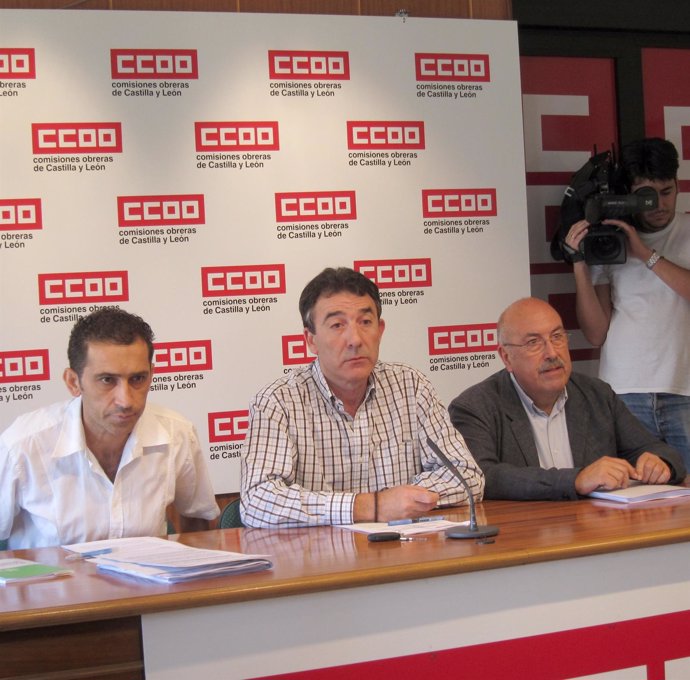 De Izquierda A Derecha: Vicente Andrés, Ángel Hernández Y Javier Cantalapiedra