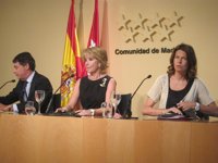 Aguirre asegura que va a contratar a todos los interinos que sean necesarios "a juicio de los directores" de los centros