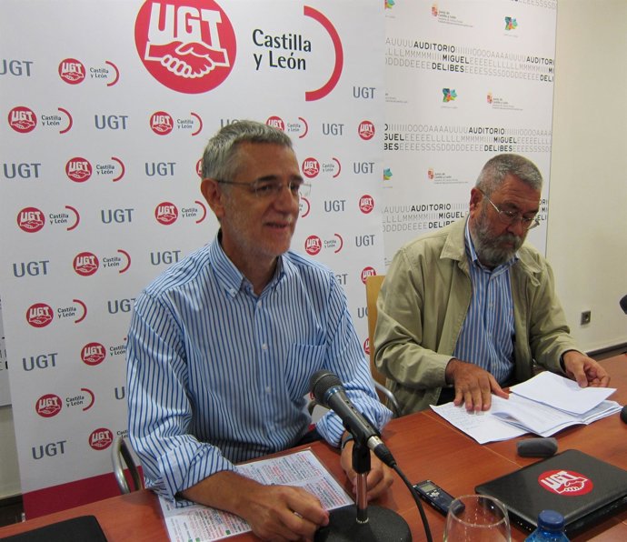El Secretario Regional De UGT, Agustín Prieto, Junto A Cándido Méndez