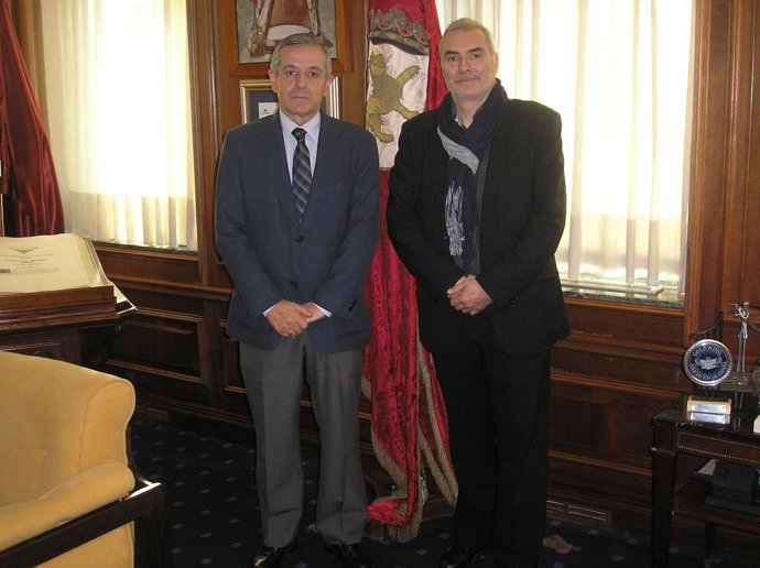 El Alcalde De León Y El Arquitecto Del Palacio De Congresos