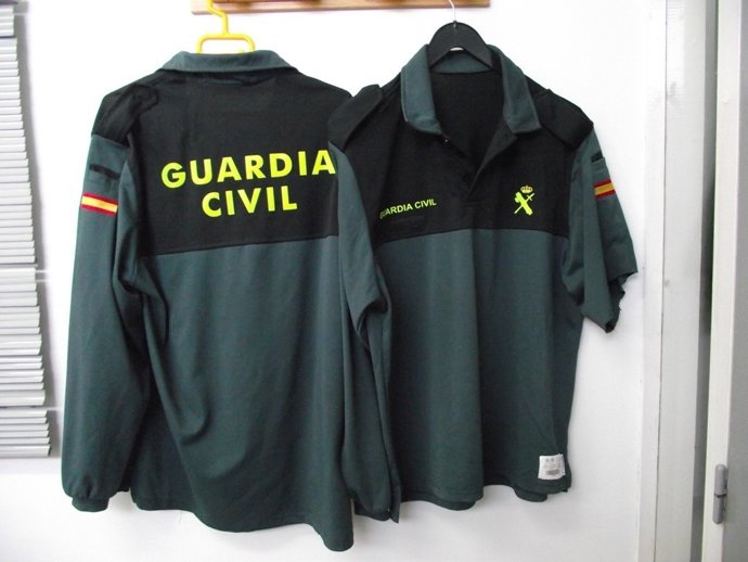 Piezas Del Uniforme De La Guardia Civil