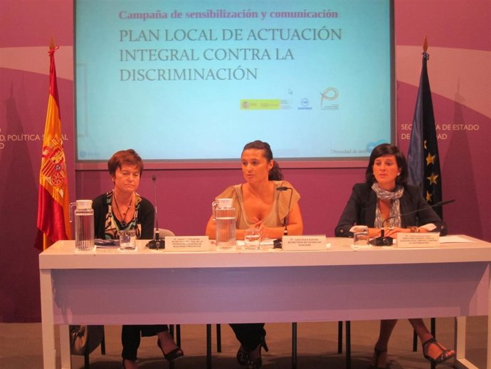 Presentación De La Campaña 'Luchemos Contra La Discriminación'