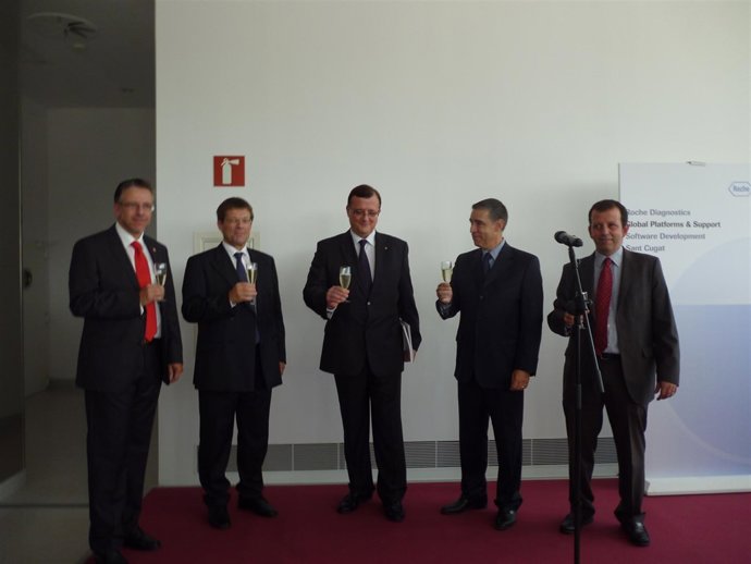 El Conseller Francesc Xavier Mena En Su Visita Roche