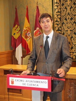 El Alcalde De Cuenca, En Rueda De Prensa
