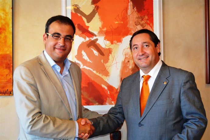 El Alcalde De Vielha, Àlex Moga, Y El Conseller De Agricultura, Josep Maria Pele