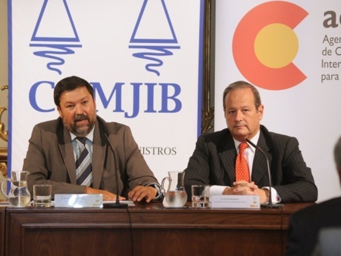 Francisco Caamaño En Unas Jornadas De La COMJIB