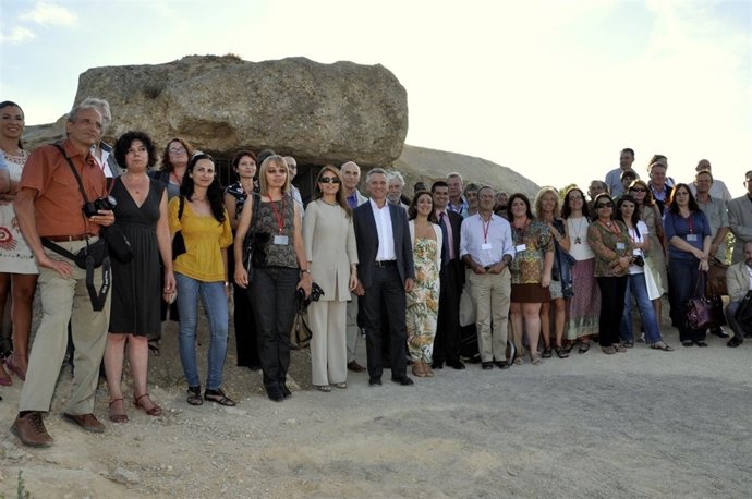 El Consejero De Cultura, Paulino Plata, Y Expertos En Antequera