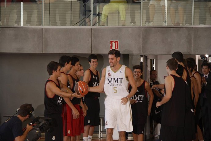 Rudy Fernández En Su Presentación Con El Real Madrid