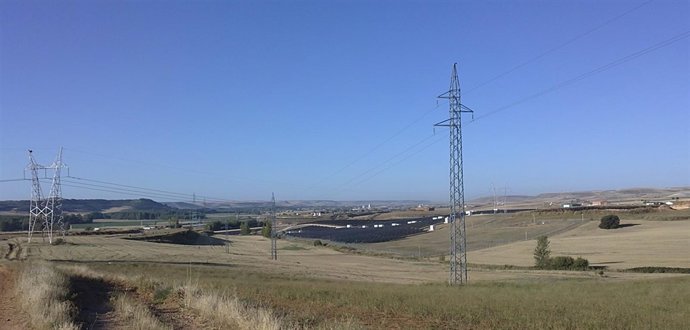 Línea Por Villadelmiro