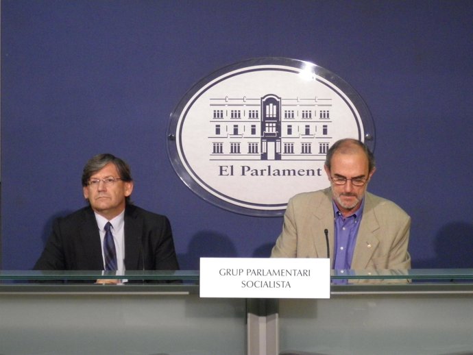 Vicenç Thomàs Y Antoni Diéguez Presentan La Interpelación En Materia Económica