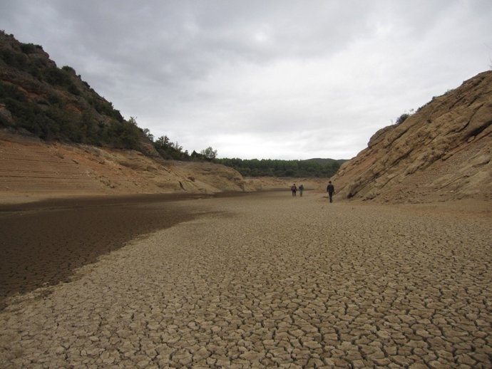 Estado Del Río Huerva Desde El Embalse De Las Torcas Hacia Tosos (Zaragoza)