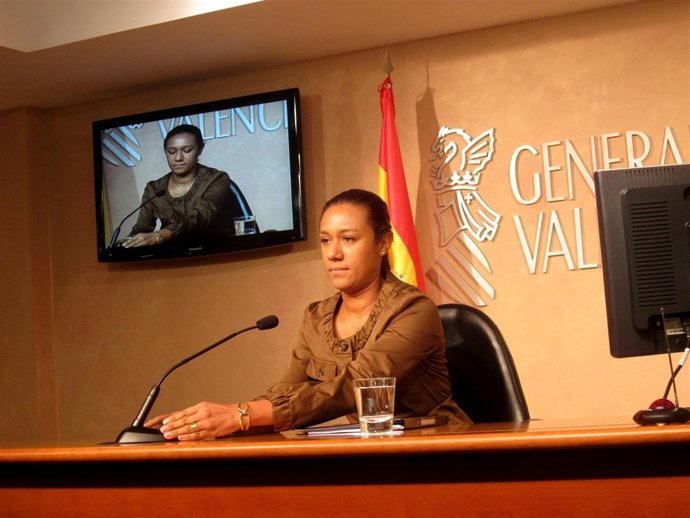 Lola Johnson En Rueda De Prensa