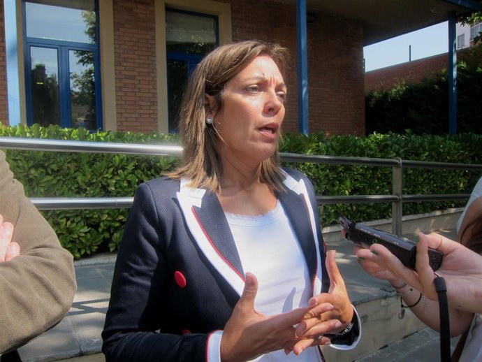 Milagros Marcos, Minutos Antes De La Jornada Con Los Alumnos Seleccionados