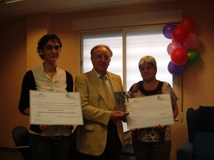 Entrega De Acreditaciones A AFAC